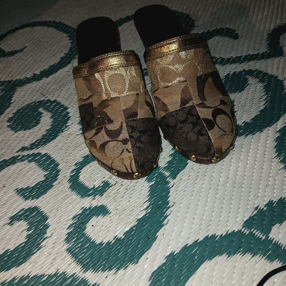 Size 7 Coach Clogs - Picture 1 of 1
